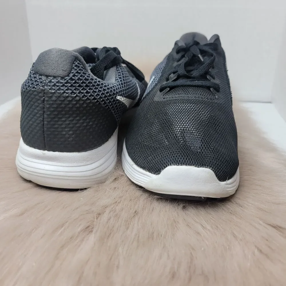 Nike Womens Revolution 3 819302-001 Black Running Shoes Sneakers Size 9.5